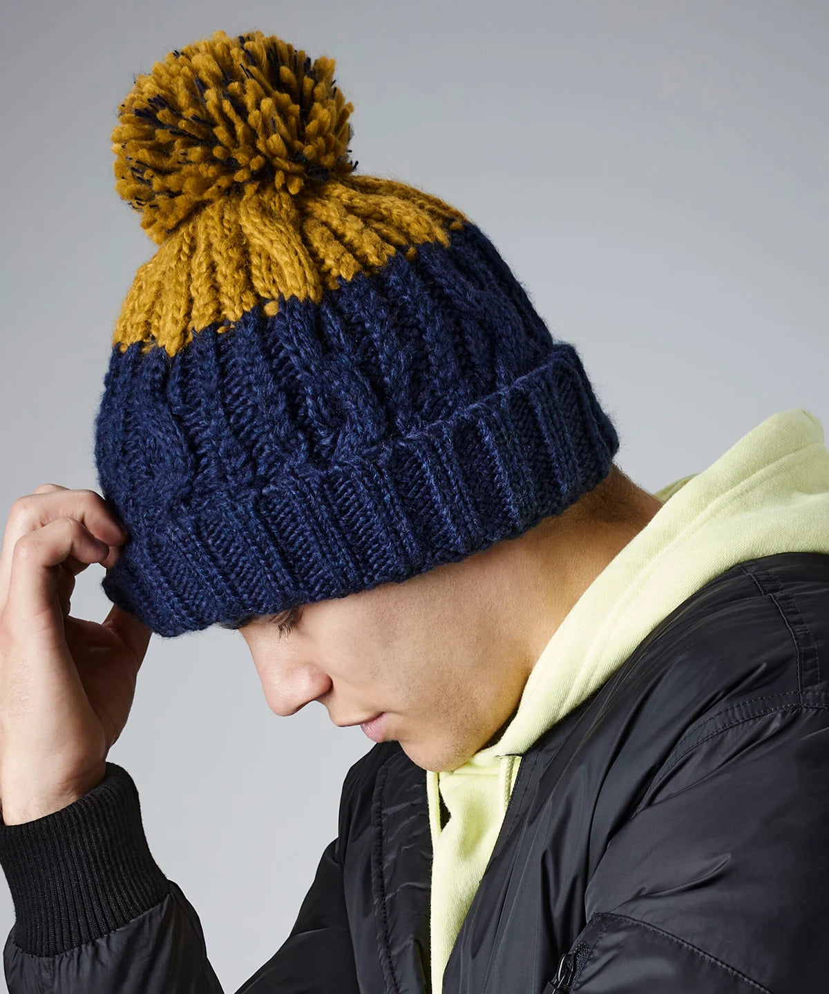 Apres Beanie